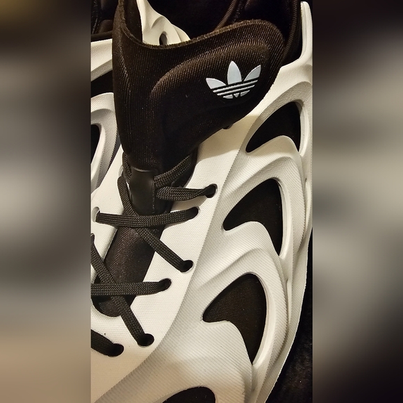 Mens 8.5 AdiFom LIKE NEW - Picture 4 of 11